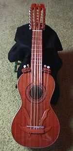 Chilean guitarr�n